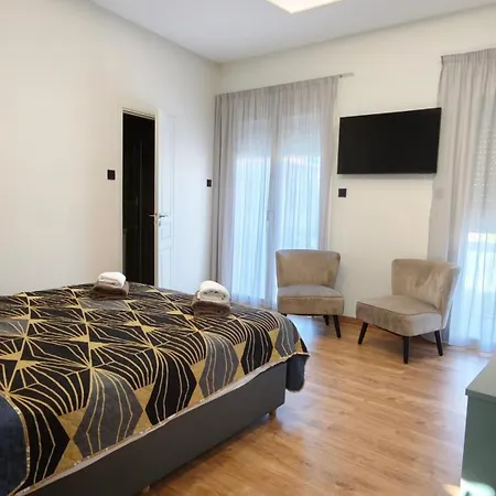 St Lazarus Πανσιόν