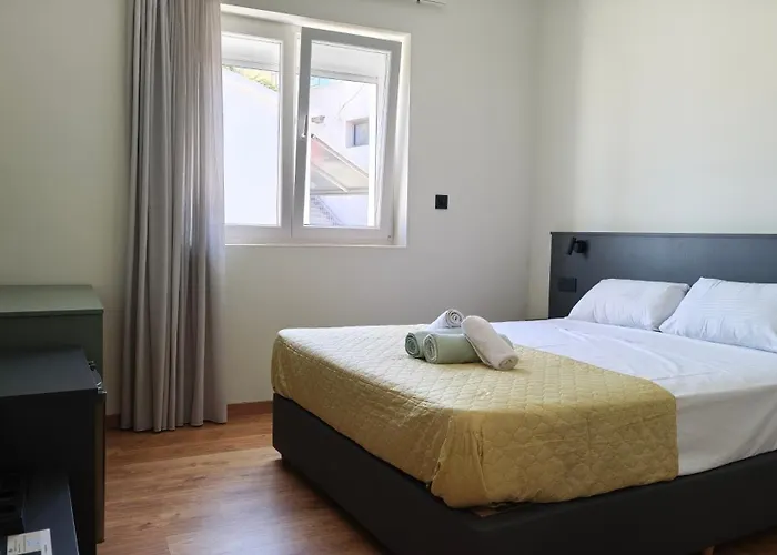 St Lazarus Pensionat 3*