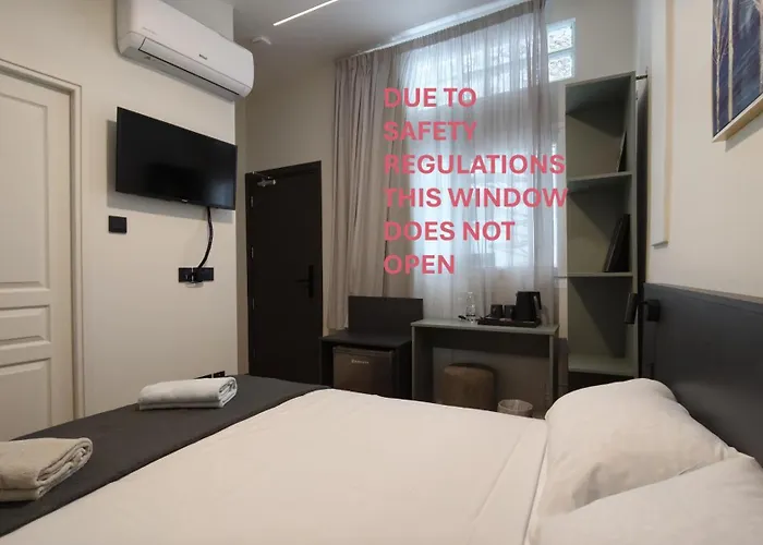 St Lazarus Pensionat 3*